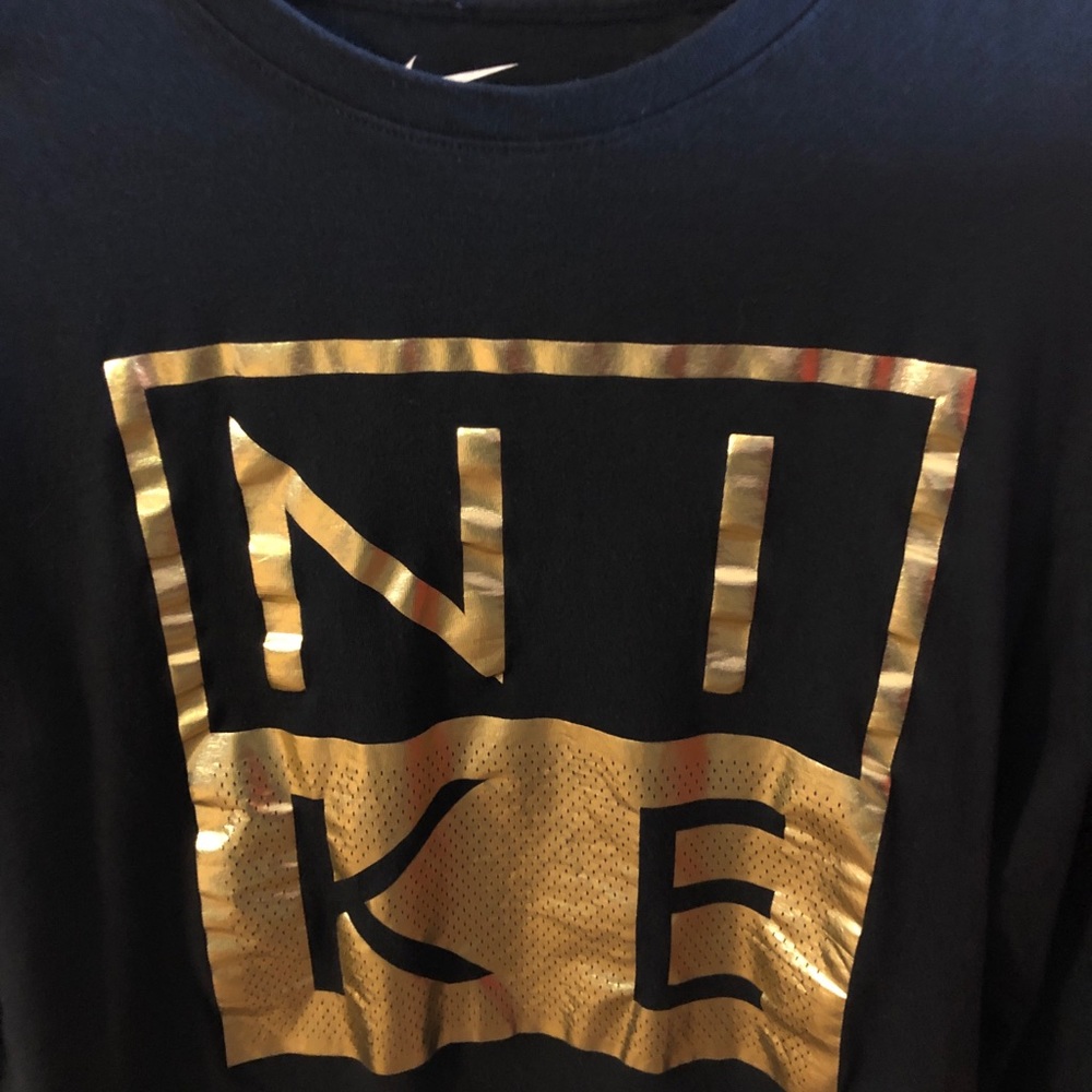 Nike Men’s Med Long Sleeve